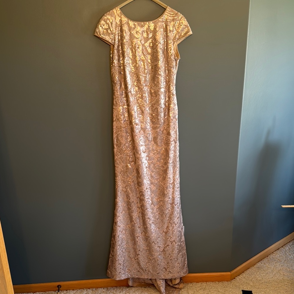 Elegant Calvin Klein Gold sequence, Evening Gown